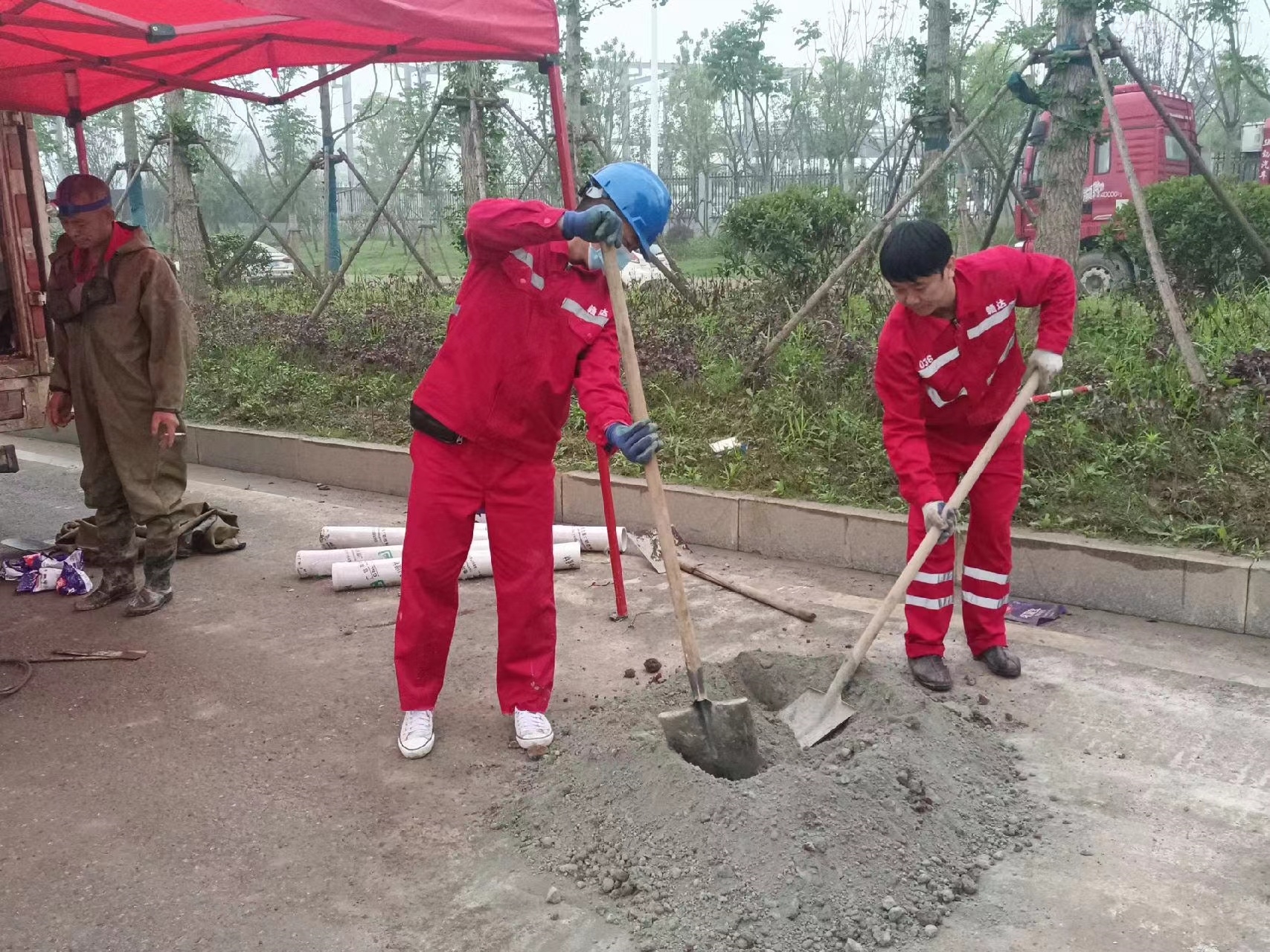 洞口管道疏通哪家好】及时进行市政管道清淤